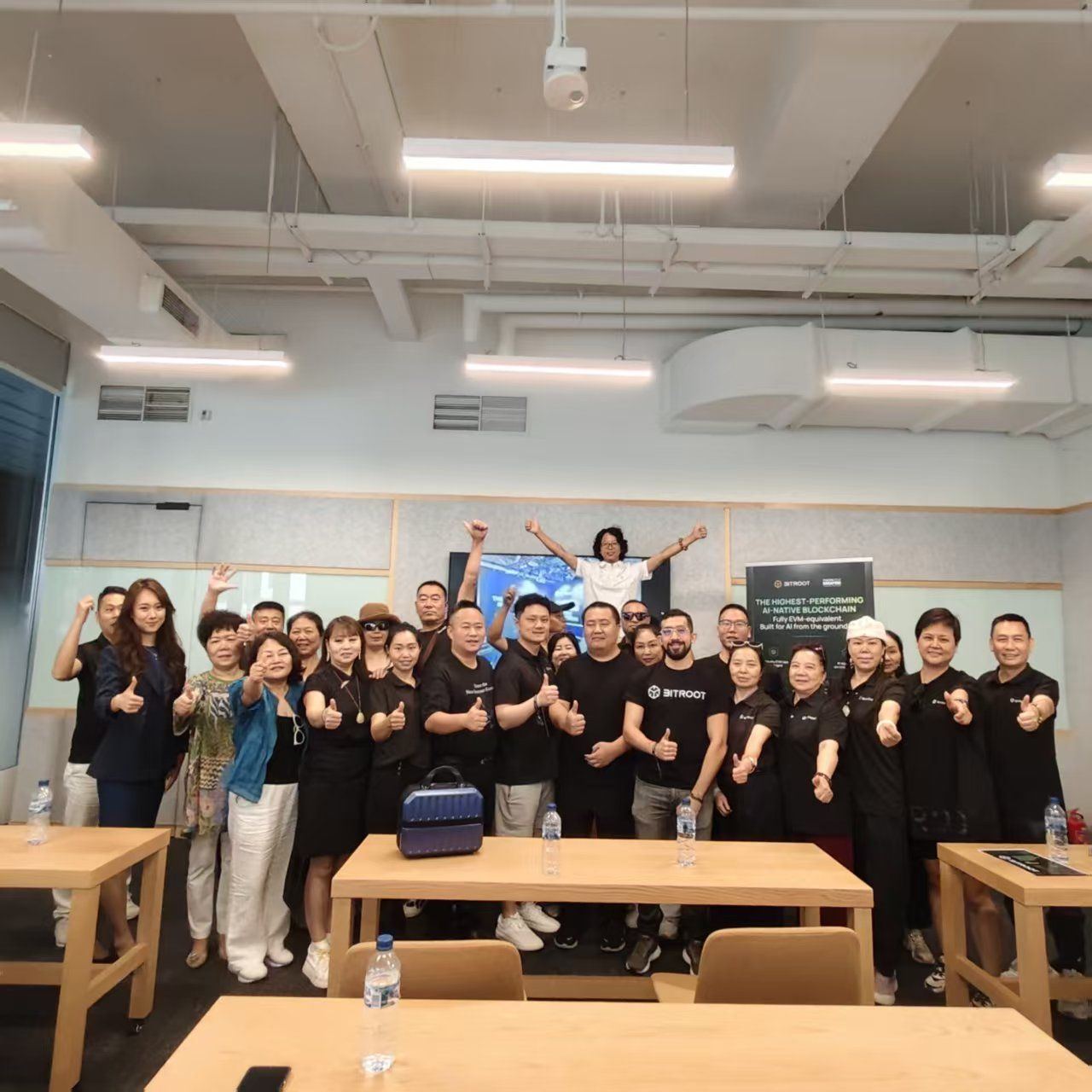 Group photo from the Bitroot community meetup